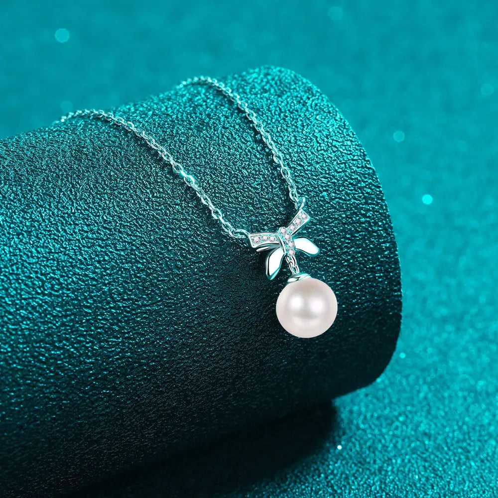 pearl and moissanite pendant necklace in luxury gift box
elegant pearl necklace with moissanite accent
925 sterling silver pearl moissanite necklace gift for her